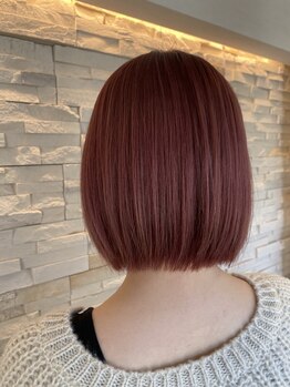 マハロ バイ ビークール(mahalo by BeCOOL)の写真/クセの度合いや髪質を見極めて自然なストレートを再現。何度も触りたくなるウル艶ヘアに仕上がります♪ 