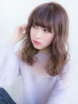 ルティア(Lutia) ピンクベージュ ゆるふわスタイル