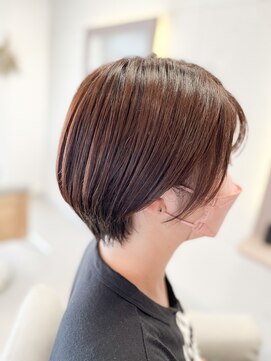 ホワイトプラス(white+) タイトショート♪