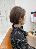 グレーベージュレイヤーロングアッシュカラー前髪パーマ