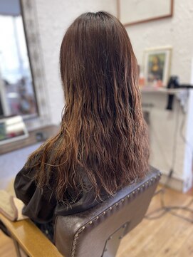 ラヴィアンローズ(La vie en rose) ロングパーマスタイル