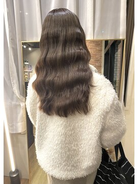 ルアナ ヘアメイク(Luana hair make) ブラウンベージュ×ロングレイヤー