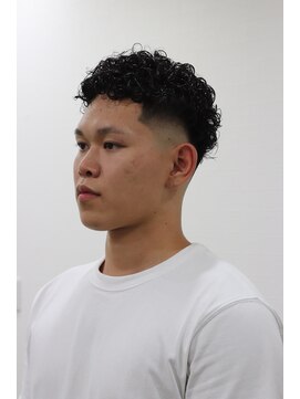 バーバーライラック(BARBER Lilac) プードルパーマ×スキンフェード