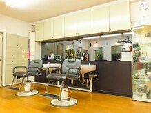 マンアンドウーマン カットハウスMAN&WOMANの雰囲気（様々な姿勢に対応。横臥不可な方、理容室風のシャンプーも可。）