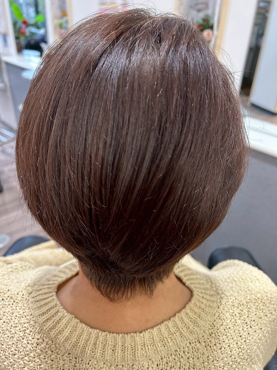 艶髪大人ショートボブ：L264868680｜みすず美容室のヘアスタイル