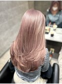 ピンクベージュ