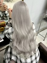 オズ 郡山駅前店(OZ)&nbsp;ケアブリーチベージュで柔らか質感ダブルカラーパープルで透明感