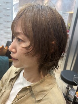 ニコ(nico) 20代30代40代　ショートレイヤーボブ