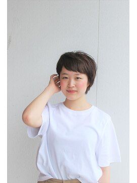 ユーヘン(uhem) 耳かけ可愛いショート