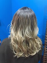 ムーンアディション(MOON ADDITION)&nbsp;外国人風グレージュカラーとバレアージュ