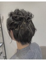 ケーオーエスビューティー(K O S beauty)&nbsp;ゴールドピンアレンジ