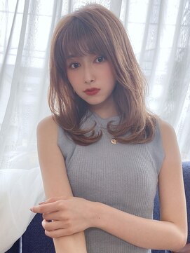 アンド ストーリーズ(&STORIES) 耳かけ/ショートボブ/フォギーベージュ/毛先ウェーブパーマ小林