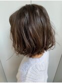 襟足外ハネボブヘア