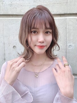 サンカク(SANKA KU) ぱっつん前髪/くびれボブ/ミルクティーグレージュ