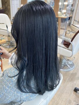 ネオリーブ チロル 横浜西口店(Neolive CiroL.) くすみブルー 韓国レイヤー