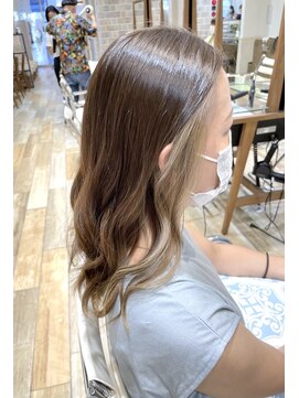 ネオリーブエム(Neolive em;) 顔周りの白髪ボカシ☆インナーカラー☆