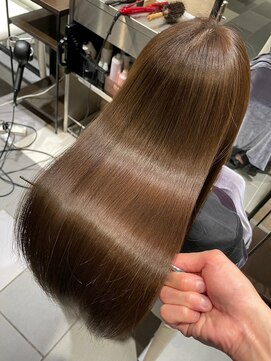 クィーンズガーデンバイケーツーギンザ(QUEEN’S GARDEN by K two GINZA) 美髪縮毛矯正*髪質改善トリートメント*シルキーベージュ*東銀座