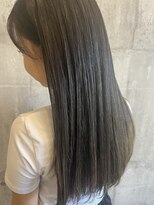 アーチ(ARCH)&nbsp;巻き髪とストレートで楽しむハイライト