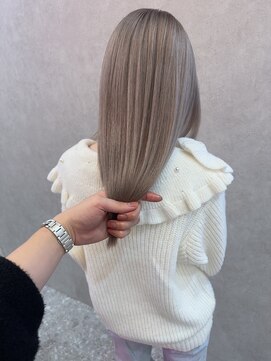 ヴィヴィー 福岡天神店(VIVIE) ダメージレスなホワイトカラー