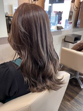 ドール 阪急高槻(DOLL) イルミナカラーで透明感アップ!