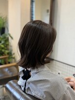 カルマンド(Calmando) クセを活かす×暗髪ベージュボブ