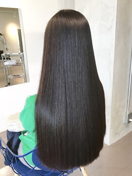 フラックス(FLUX) 艶めくロングストレート