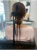ヘアセット カチモリ リボンアレンジ 編みおろし 結婚式 20代