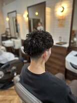 アンカー(ANCHOR)&nbsp;MEN’S HAIR/波巻きツイストスパイラル/リバースセンターパート