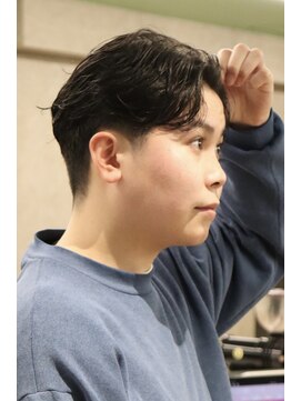 にもう 毛流れセンターパートナチュラルツーブロック