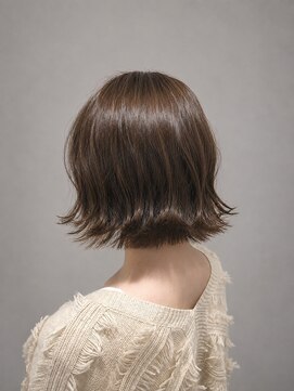 ソラヘアー(SORA hair) 光をまとう大人の抜け感外ハネシアーボブ 20代30代