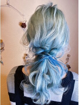 ロルド レーブ(Rold reve) ブルーカラー　およばれアレンジ