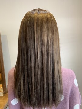 ヘアーアンドビュー ティーリタ 蕨(RITA) シークレットハイライト　キャラメルベージュ