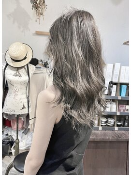 ヘアーアンドアトリエ マール(Hair&Atelier Marl) 【Marl】グレージュカラー×外国人風セミロング