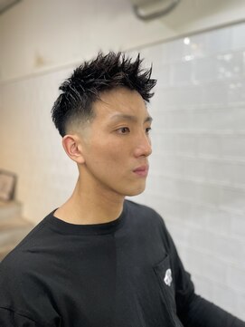 メリケンバーバーショップ フクオカ(MERICAN BARBERSHOP FUK) かき上げヘアショートレイアーくせ毛風パーマコンマヘアS43