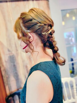 エミタス 練馬(emi+ Hair & eyelash) 編み下ろしヘアセット◎10代20代30代