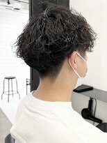 ココ 本八幡(KOKO)&nbsp;波巻きツイストスパイラルフェザーパーマ刈り上げセンターパート