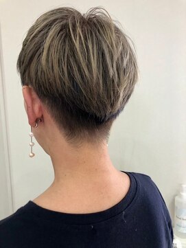 モンド ホリスティック ヘアー(MONDE Holistic Hair) ツーブロックショート