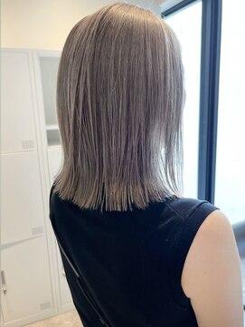 チル(chill) ブリーチオンカラー＊くすみシルバー