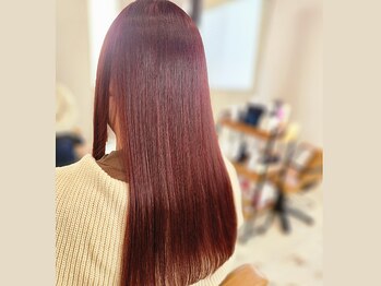 マカナワークス(makana works)の写真/【人気のTOKIO・COTA取扱☆】トリートメントメニューが豊富♪髪の状態に合わせたトリートメントをご提案◎