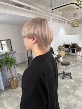 イリ 梅田(ili) ブリーチ２回/ホワイトミルクティー/ケアブリーチ/村上佳那多