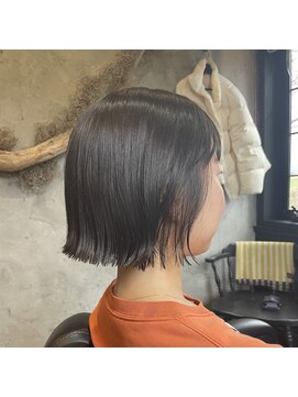サロンドクロエ(Salon de Chloe) ぱつっと軽めボブ♪