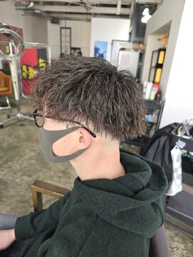 アノ(Ano.) ツイストパーマスキンフェードツイストスパイラルツーブロック