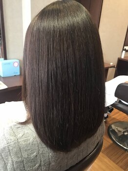 ベイ サロン タカミ(BAY SALON TAKAMI)の写真/港区◆Aujua取り扱い◎髪のダメージにあわせてあなたに合ったヘアケアをご提案！今までにない艶髪に感動◇