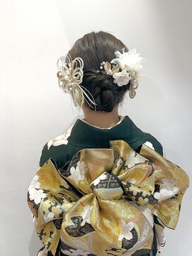 ウクラ バイ レシッド 池袋(uchla by rcid) ヘアセット☆シニヨン☆卒業式☆成人式