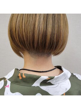 サロンドリールプリマ(Salon de RIRE prima) ツーブロック女子