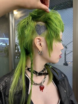 レコ 渋谷(LECO) ネオングリーンとブラックのスペシャルマレットヘア