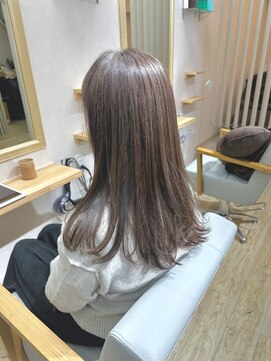 ワンアンドオンリー(One And Only) 透明感オリーブグレージュ美シルエットナチュラルストレートヘア