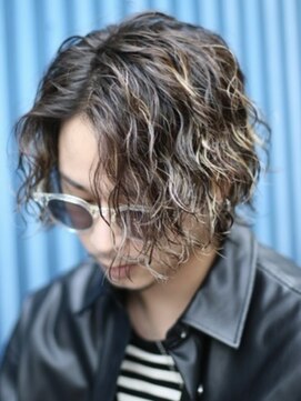 オルト(Altn) 大人の波巻きスパイラルパーマミディアムロングメンズカットヘア