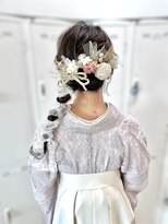 オルヴァ(Orva)&nbsp;編みおろしアレンジ　（卒業式ヘアセット）