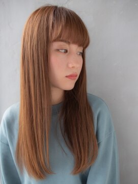 チェス(CHESS) 厚めバングストレートスタイル